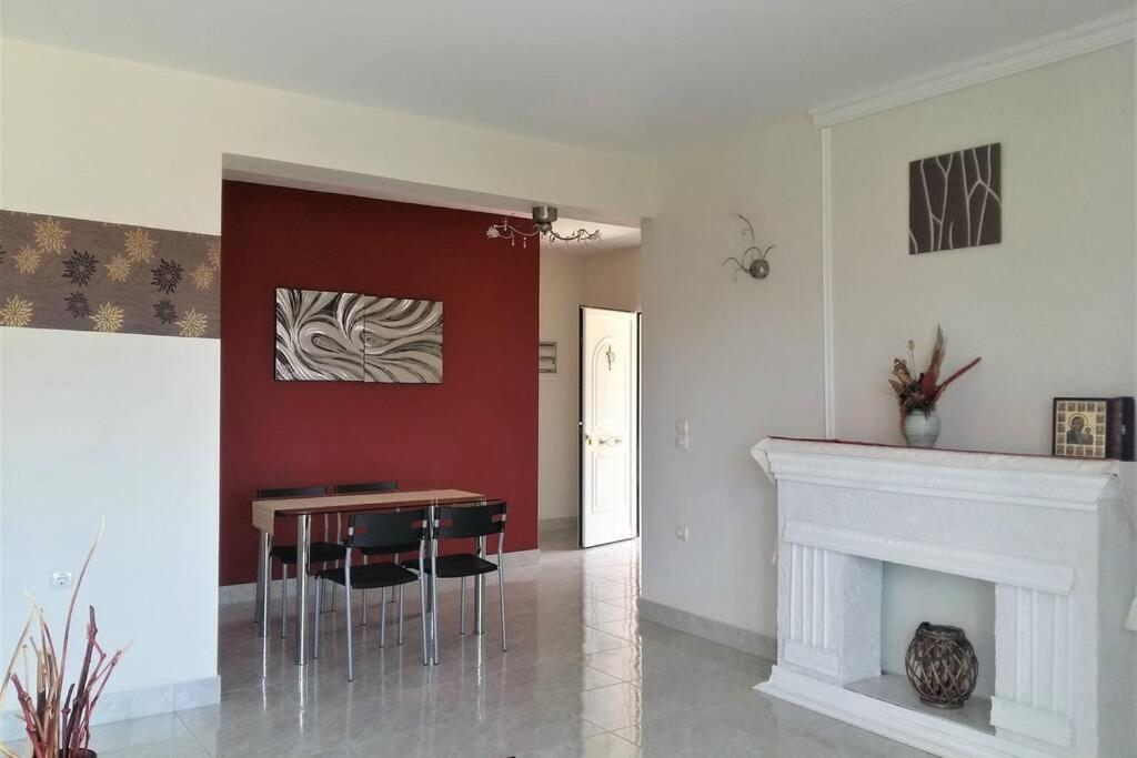 Sea And Mountains View Apartment 阿尔戈斯托利翁 外观 照片